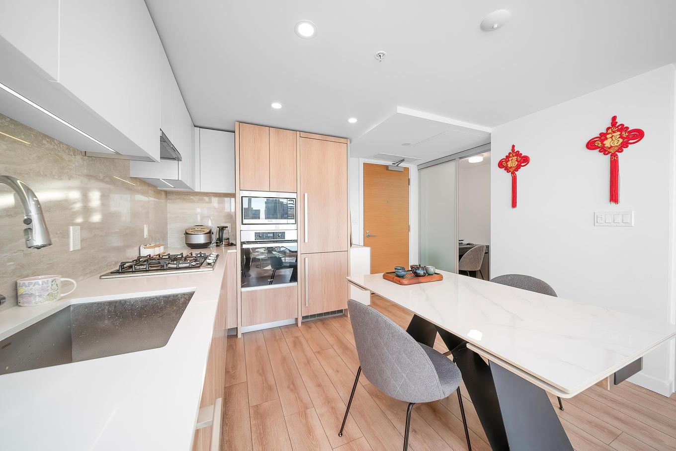 1202-8111 Park Road, Richmond, BC