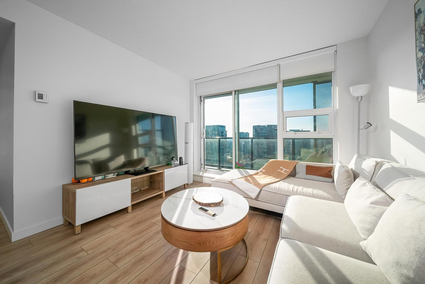 1202-8111 Park Road, Richmond, BC