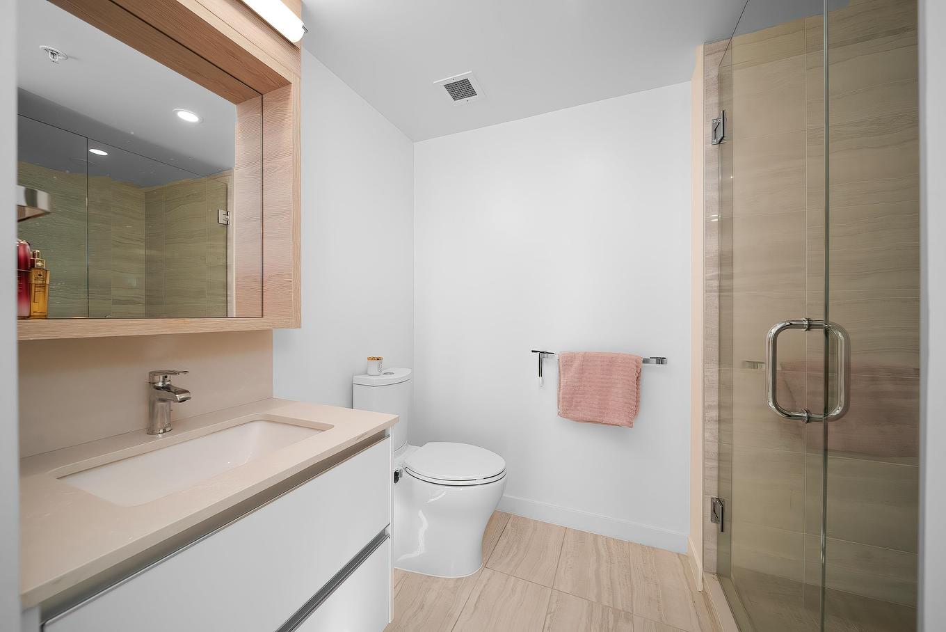 1202-8111 Park Road, Richmond, BC