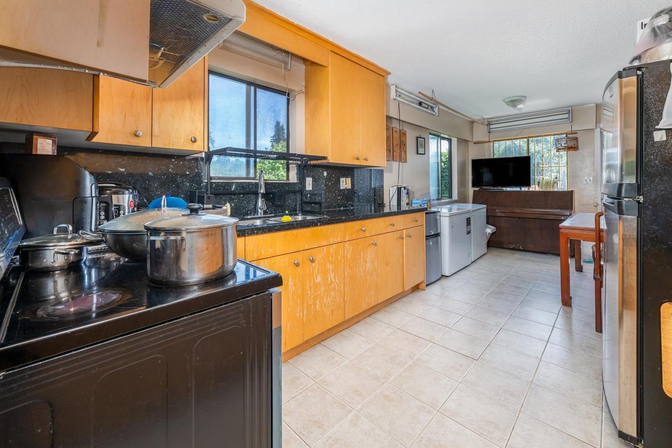 1342 10Th Avenue E, Vancouver, BC