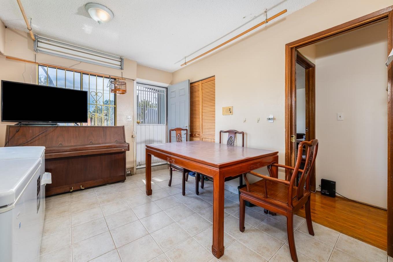 1342 10Th Avenue E, Vancouver, BC