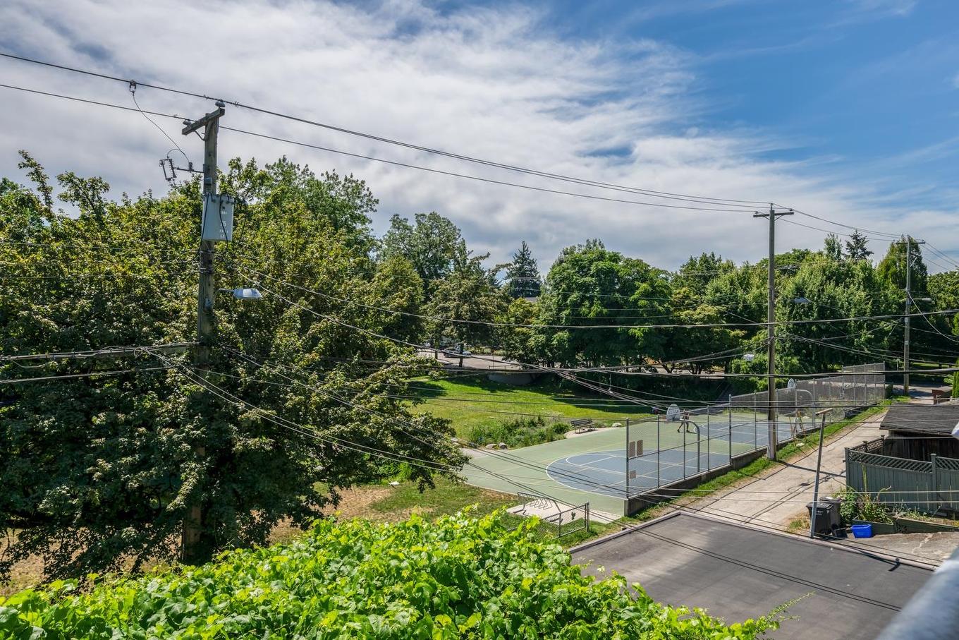 1342 10Th Avenue E, Vancouver, BC