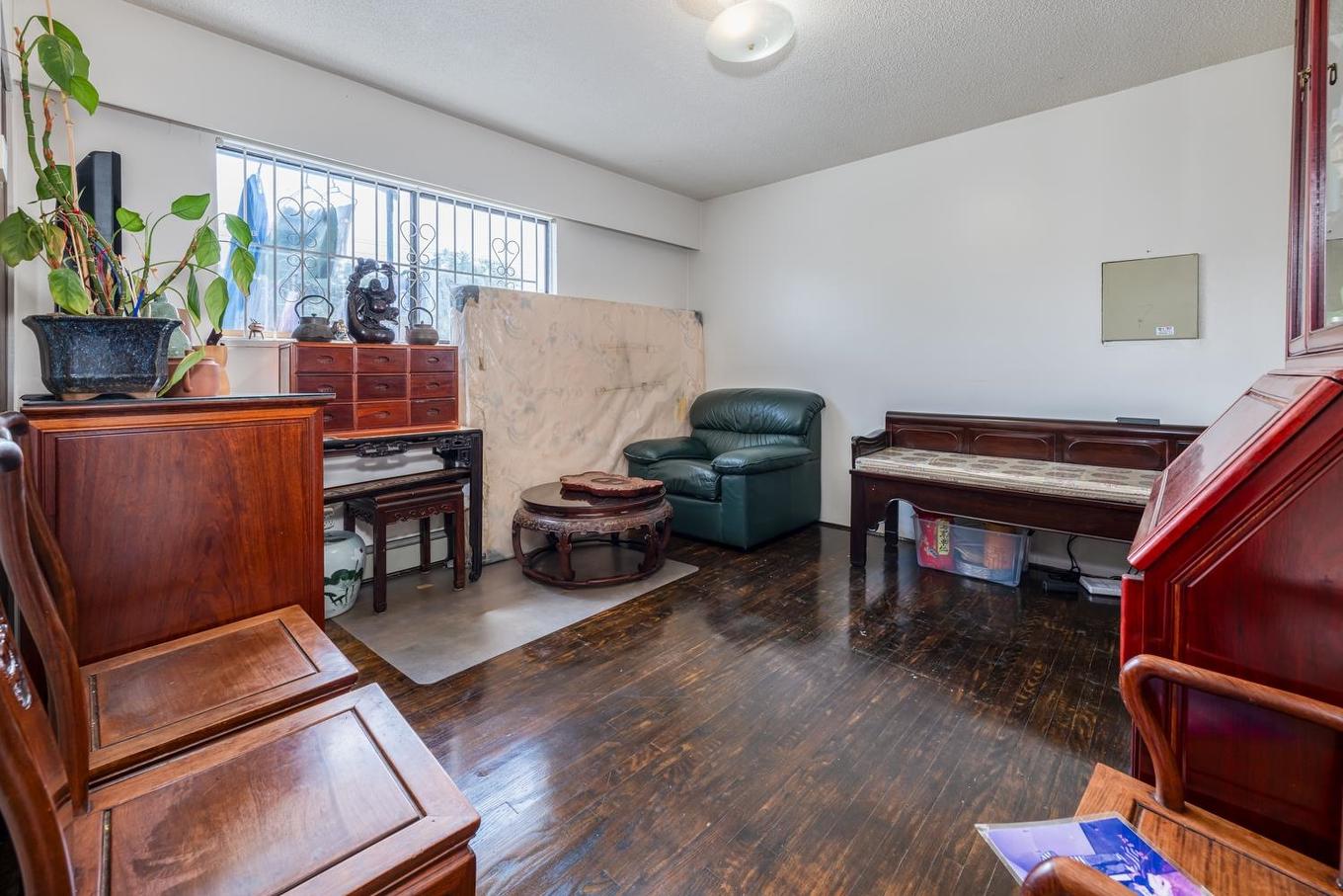 1342 10Th Avenue E, Vancouver, BC