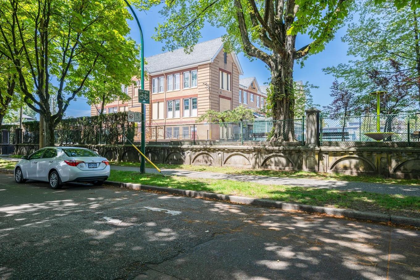 1342 10Th Avenue E, Vancouver, BC