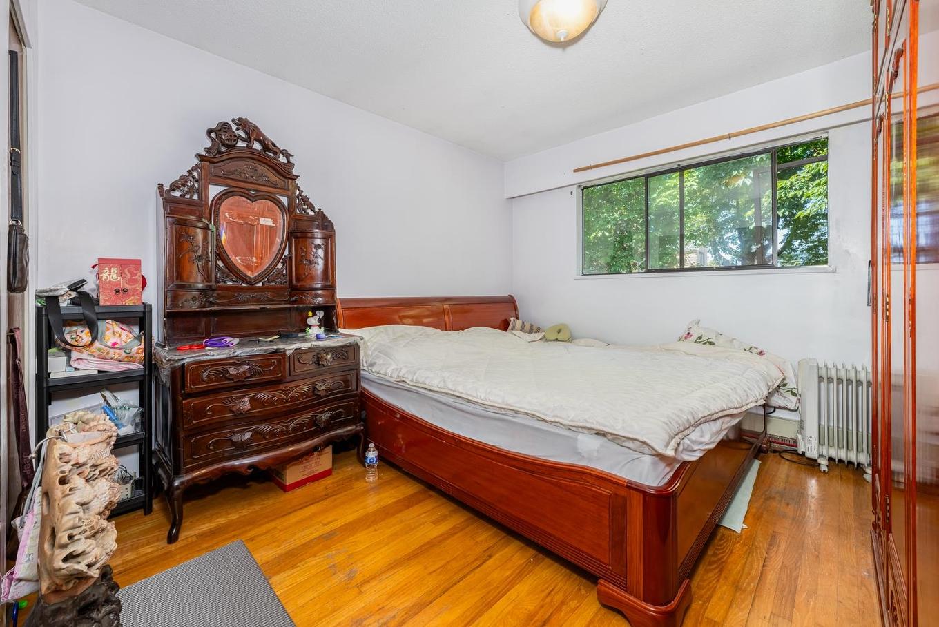 1342 10Th Avenue E, Vancouver, BC