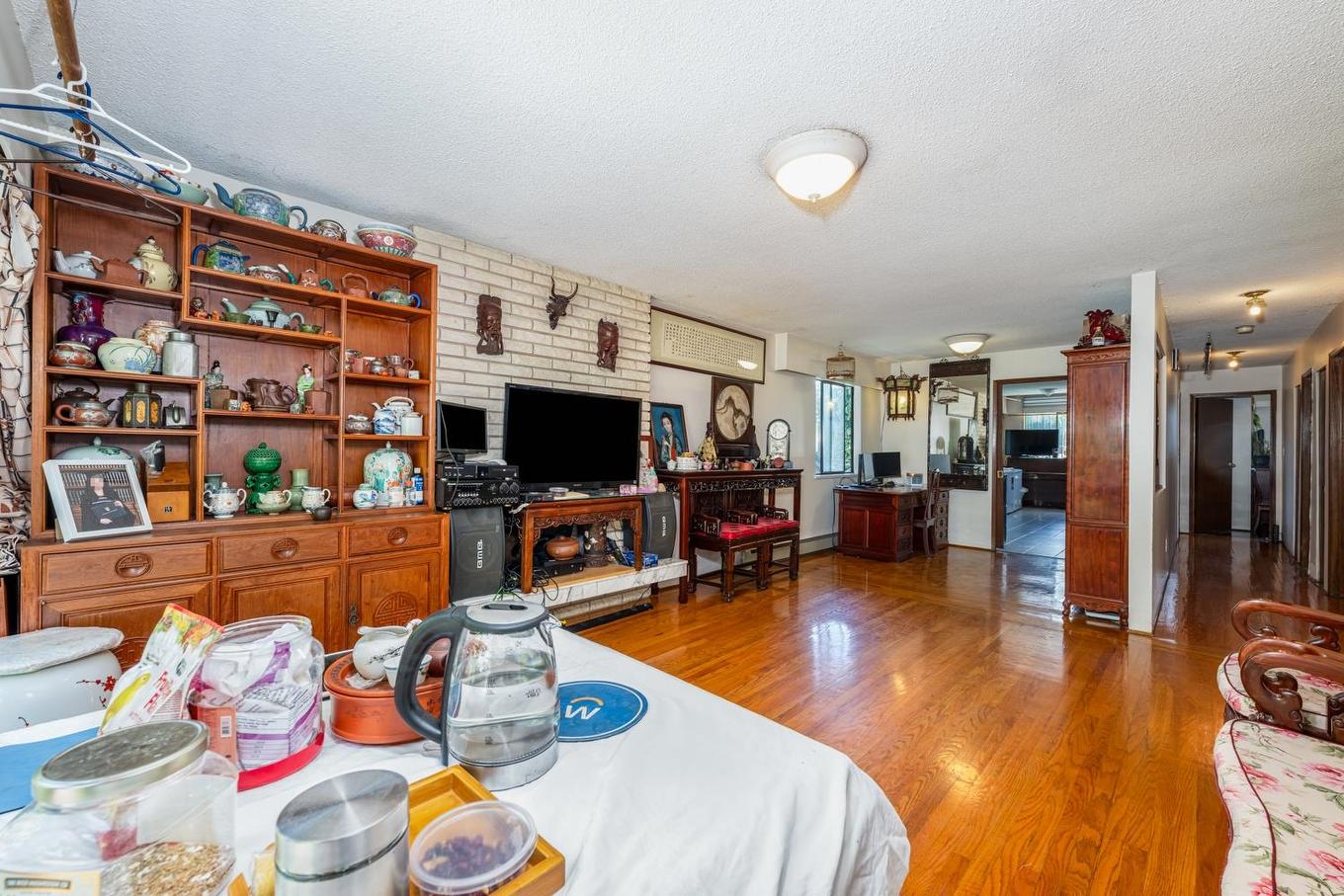 1342 10Th Avenue E, Vancouver, BC