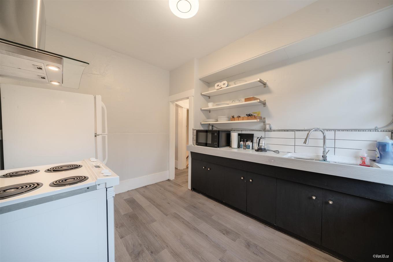 3425 8Th Avenue W, Vancouver, BC