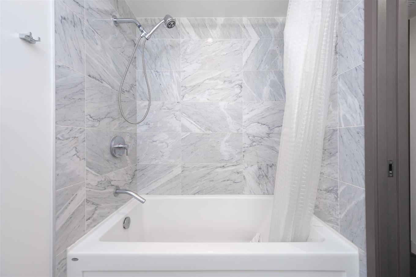 1115-68 Smithe Street, Vancouver, BC