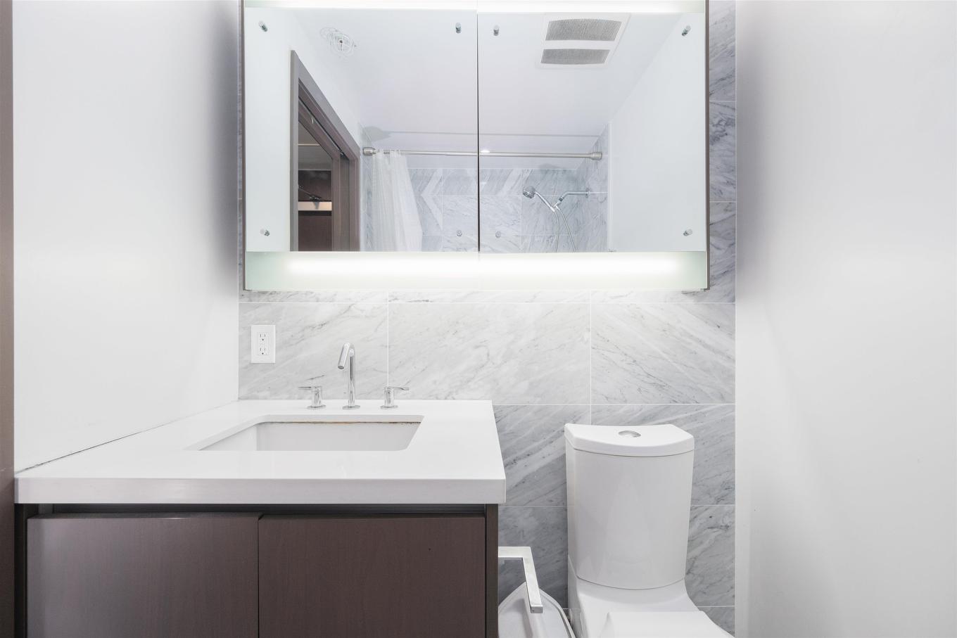 1115-68 Smithe Street, Vancouver, BC