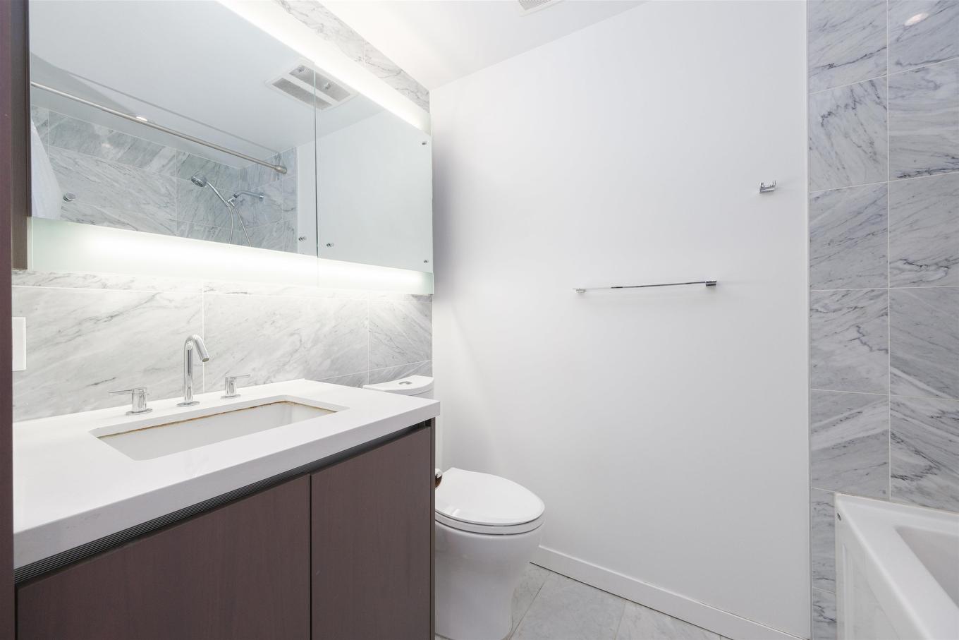 1115-68 Smithe Street, Vancouver, BC