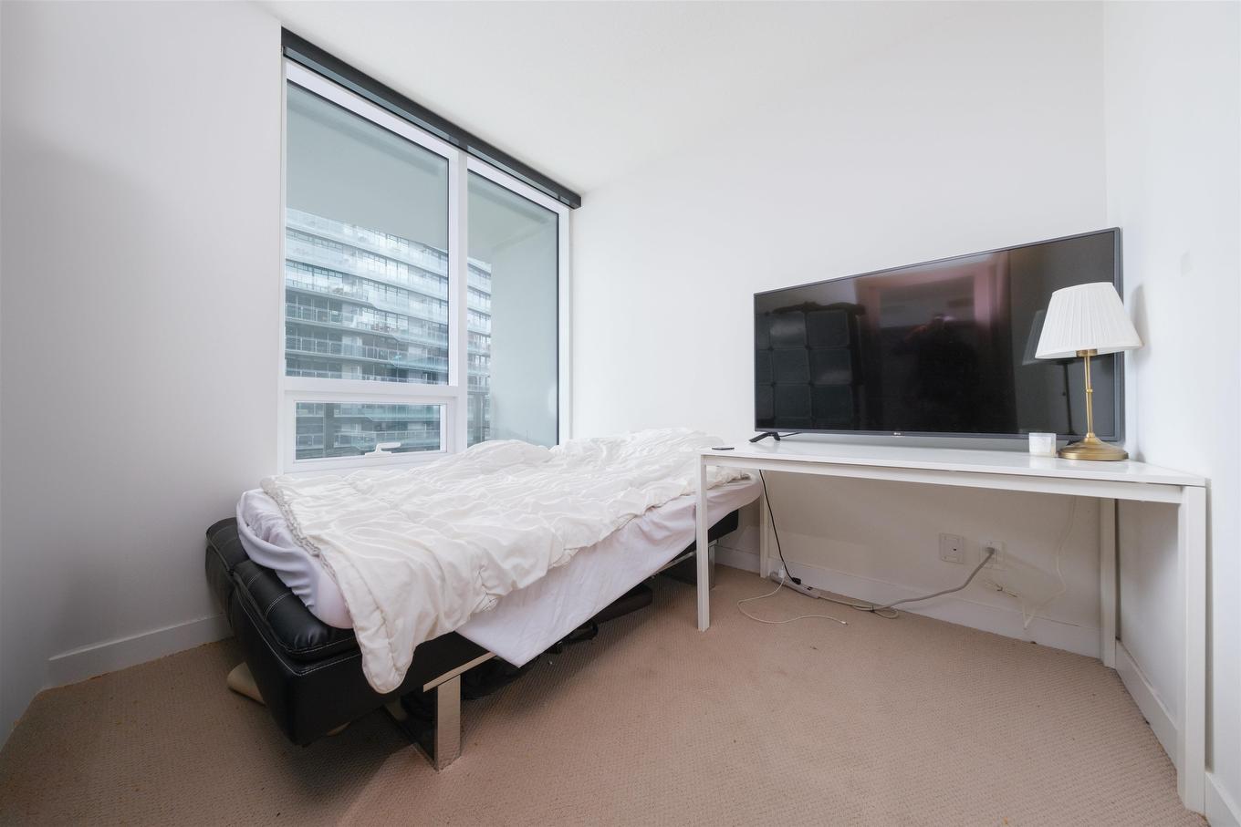 1115-68 Smithe Street, Vancouver, BC