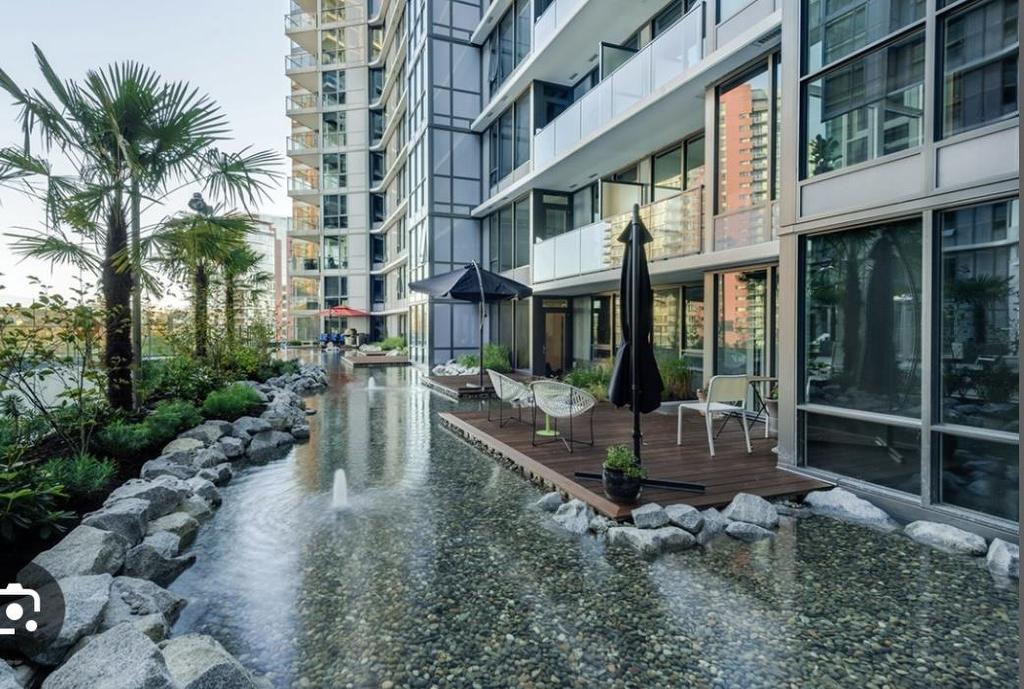 1115-68 Smithe Street, Vancouver, BC