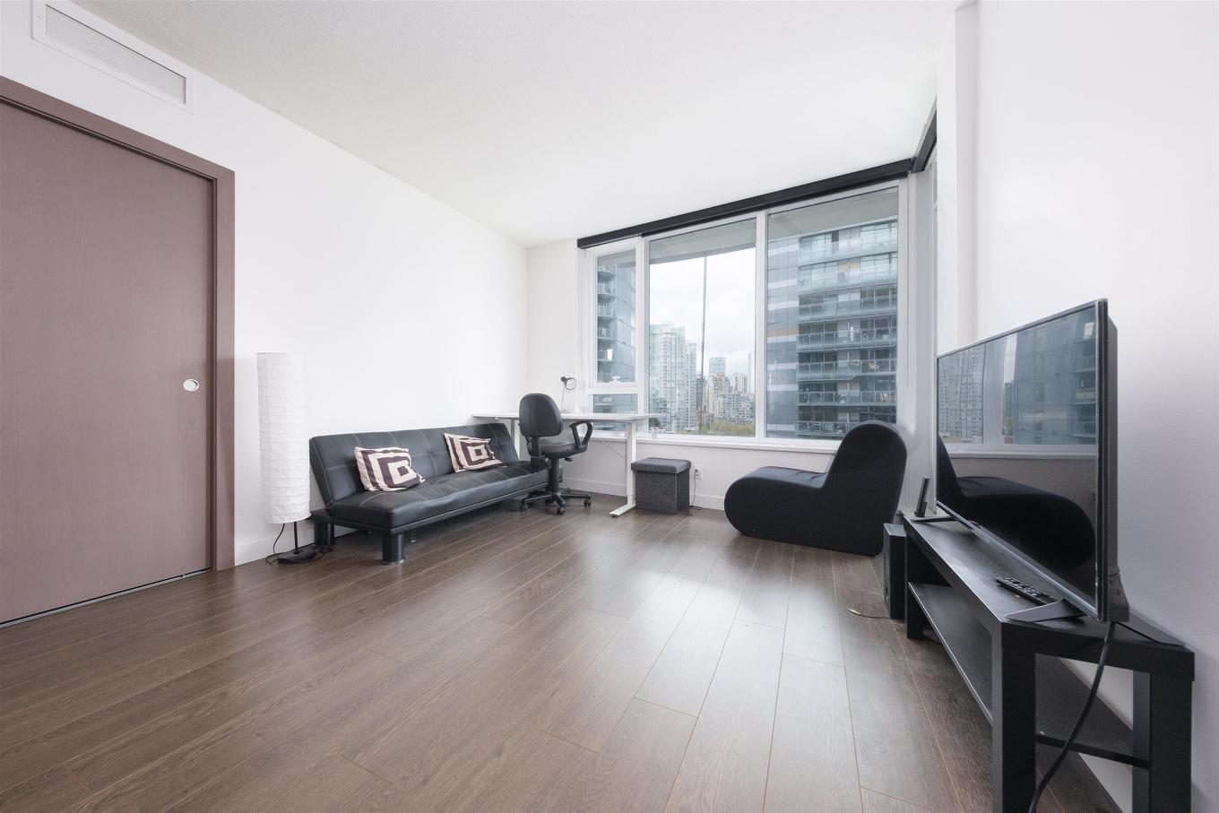 1115-68 Smithe Street, Vancouver, BC