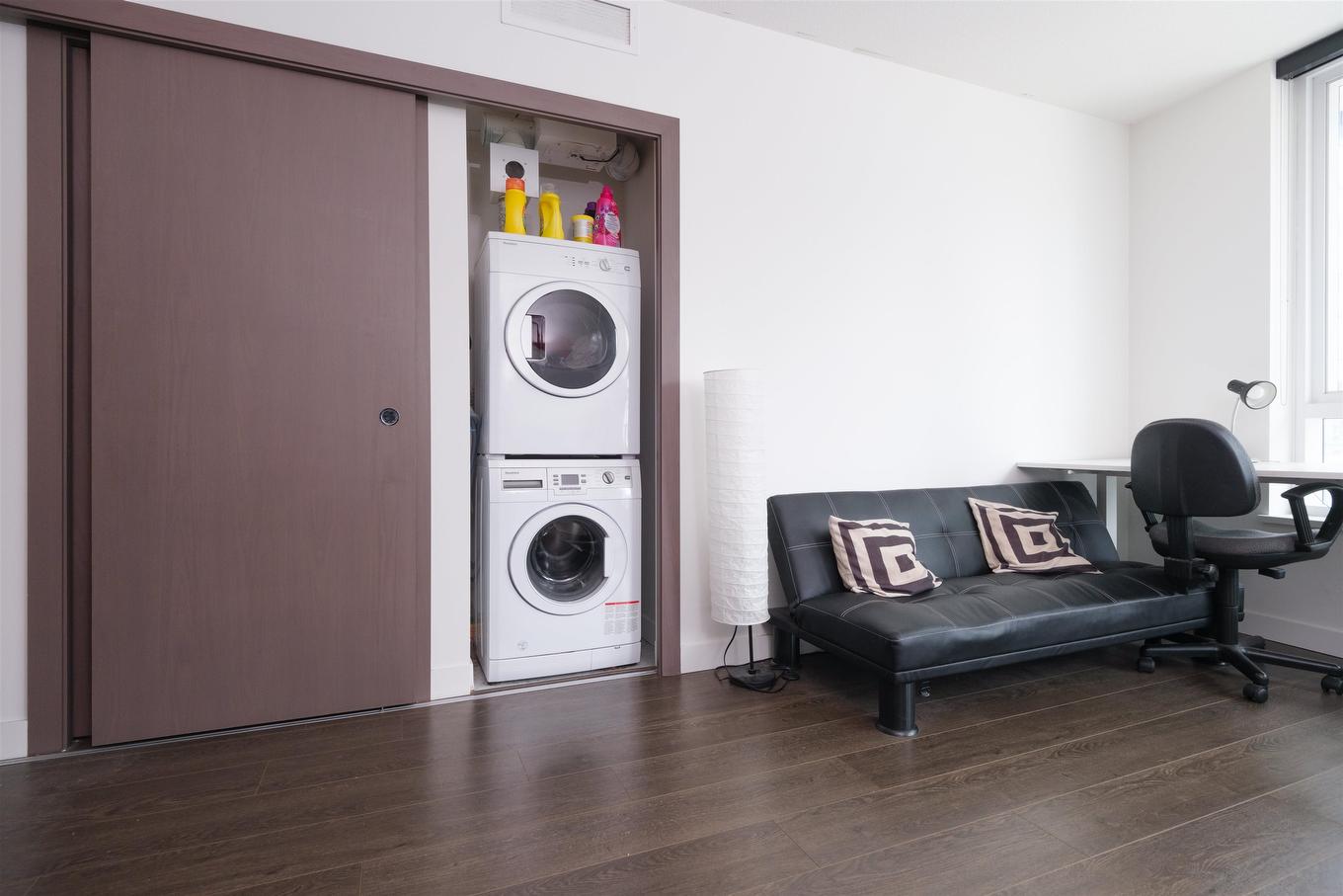 1115-68 Smithe Street, Vancouver, BC