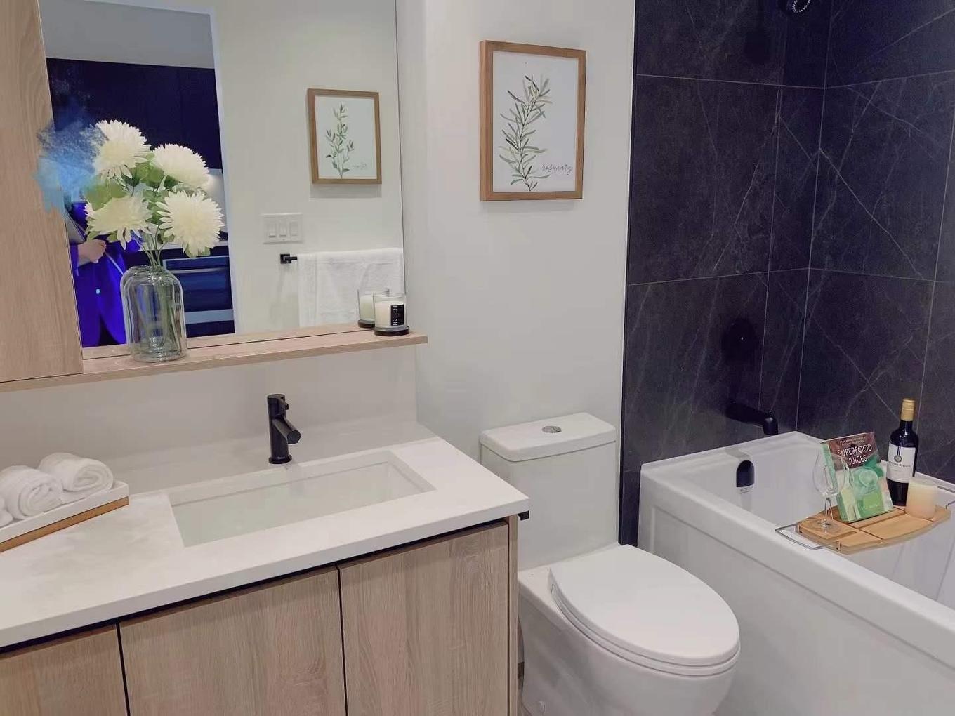 319-599 Dansey Avenue, Coquitlam, BC