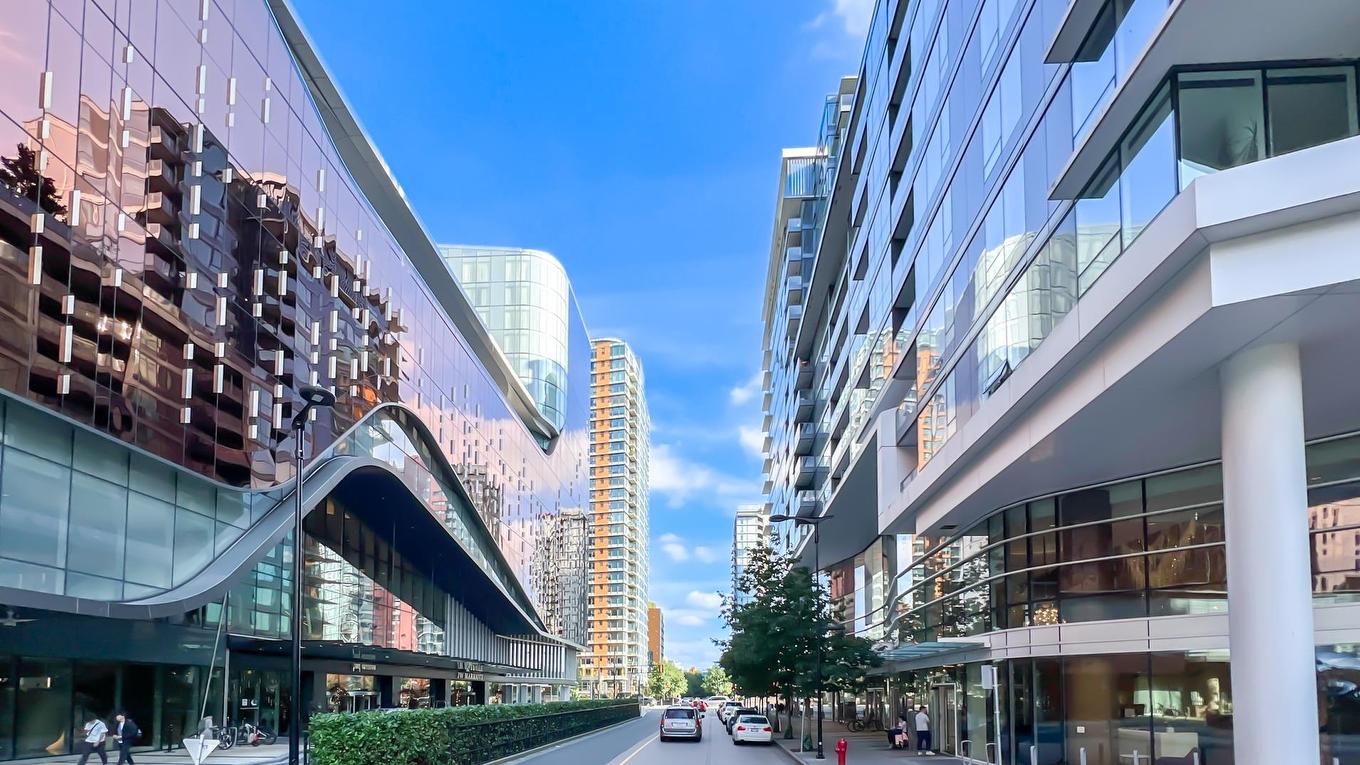 1205-68 Smithe Street, Vancouver, BC