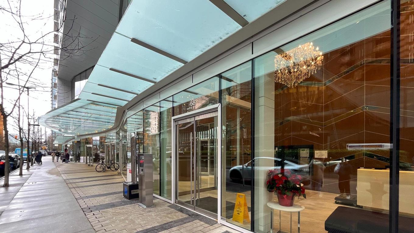 1205-68 Smithe Street, Vancouver, BC