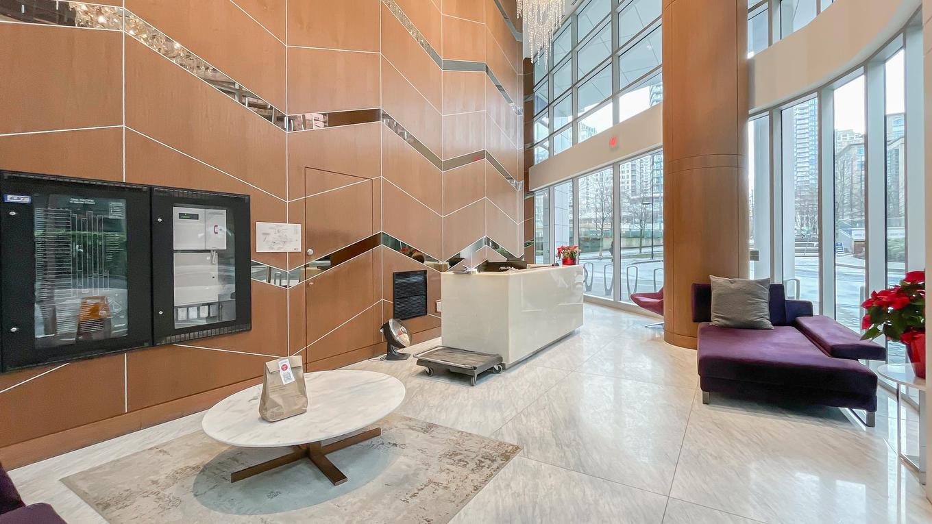 1205-68 Smithe Street, Vancouver, BC