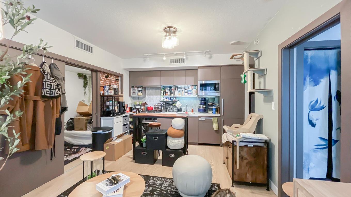 1205-68 Smithe Street, Vancouver, BC