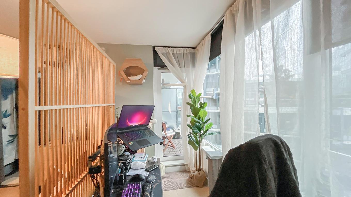 1205-68 Smithe Street, Vancouver, BC