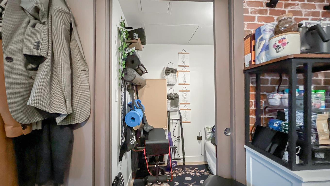 1205-68 Smithe Street, Vancouver, BC