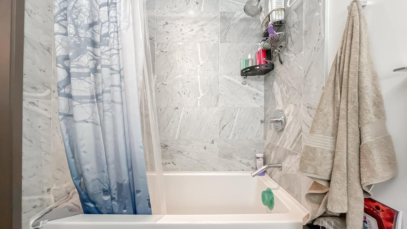 1205-68 Smithe Street, Vancouver, BC