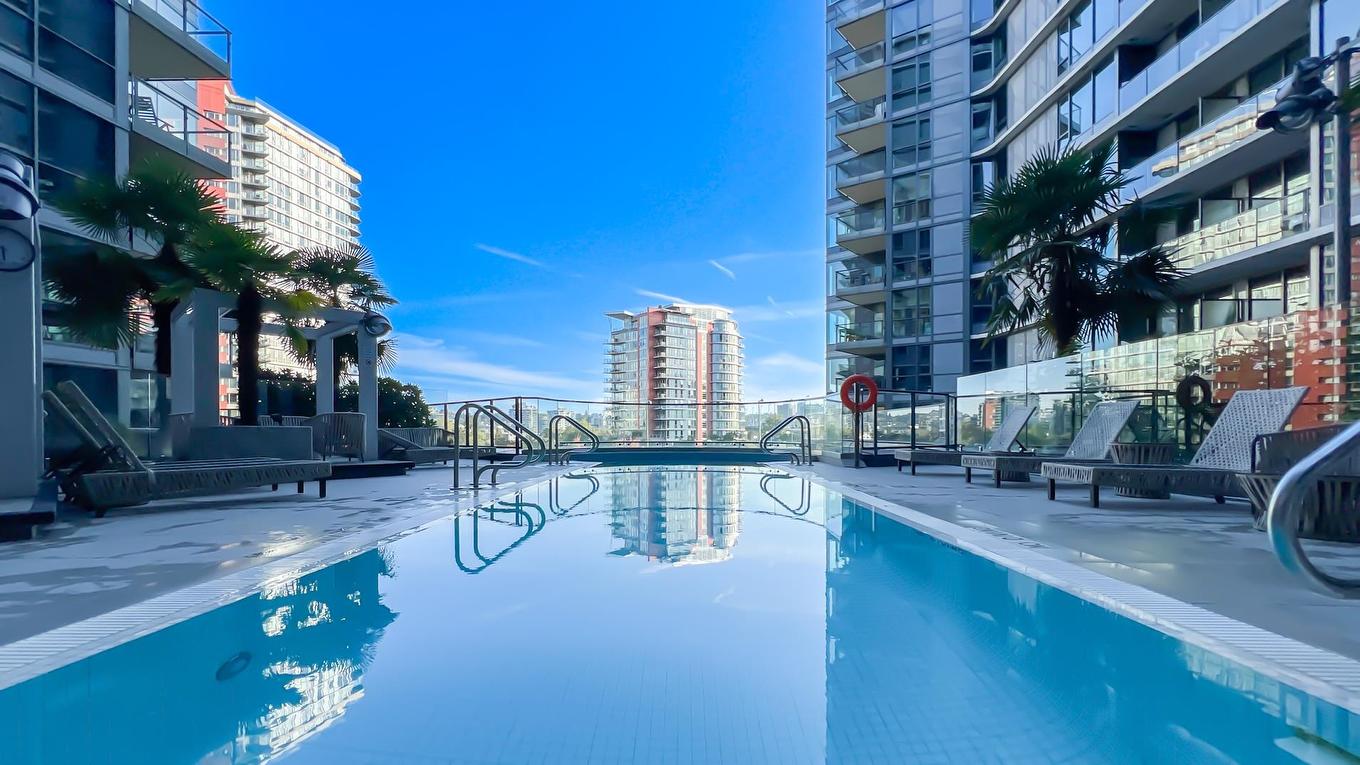 1205-68 Smithe Street, Vancouver, BC