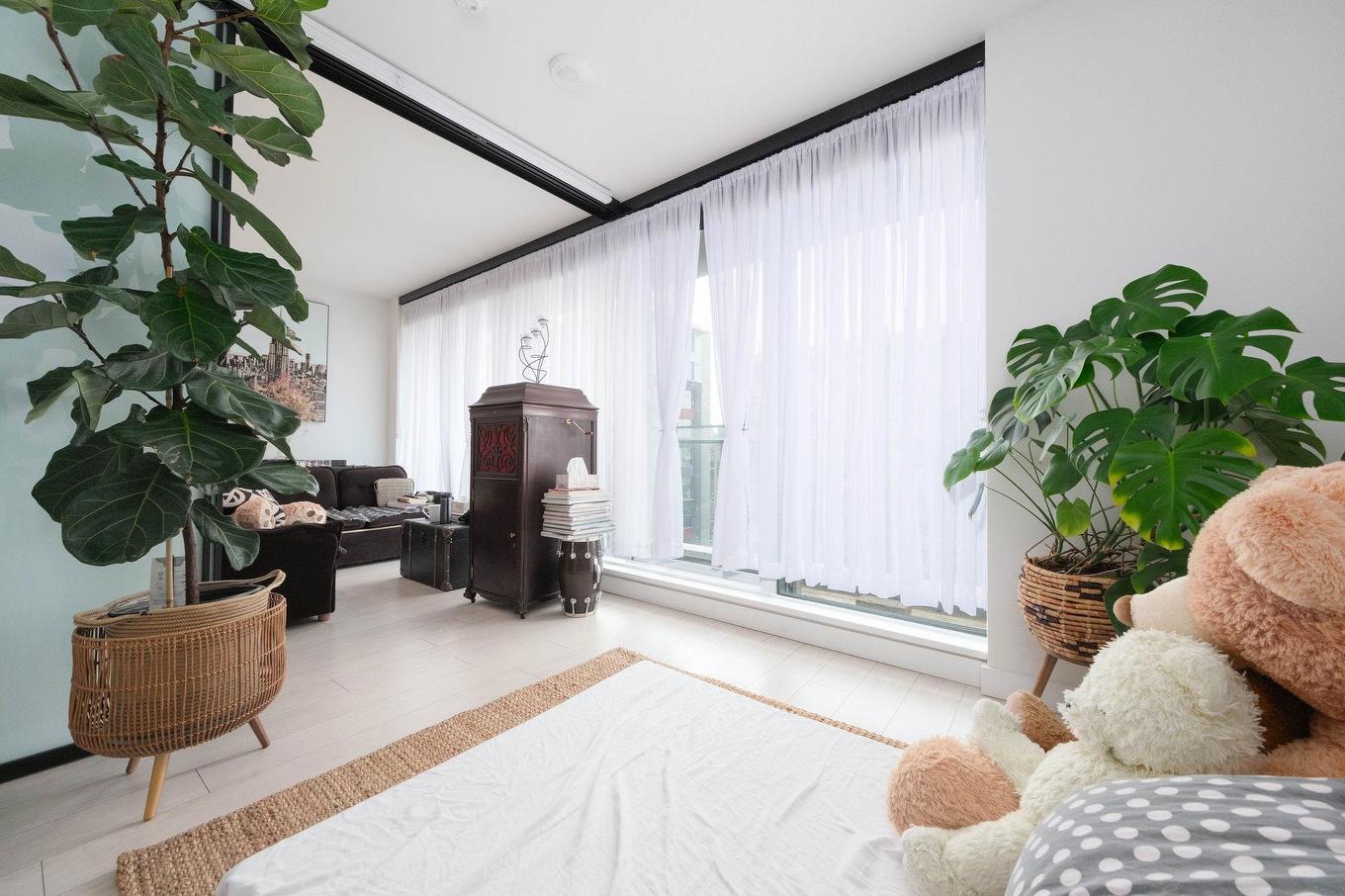 905-1768 Cook Street, Vancouver, BC