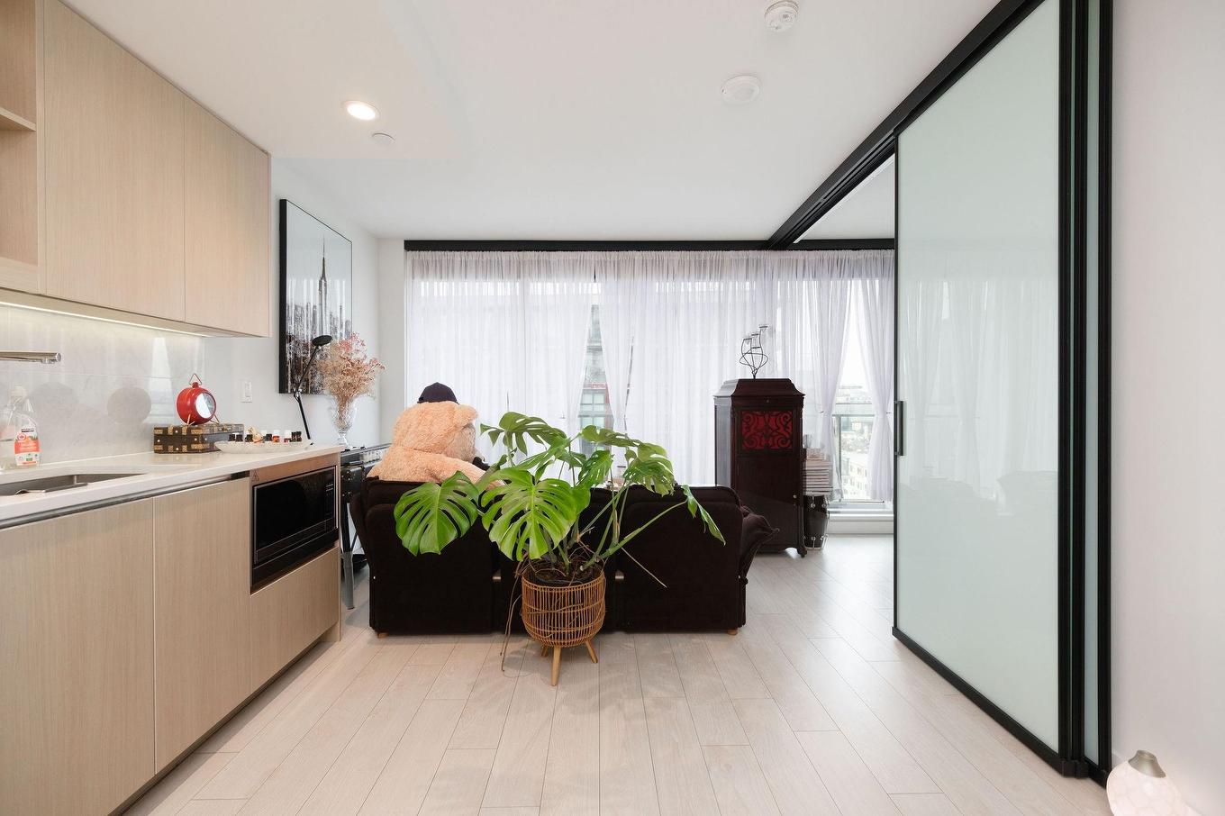 905-1768 Cook Street, Vancouver, BC