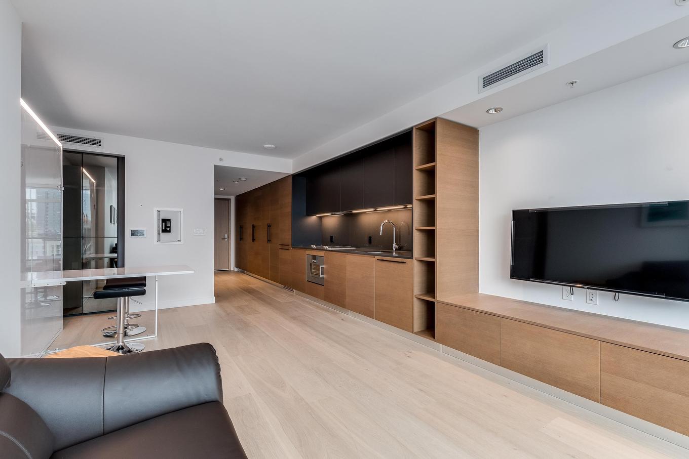 2106-1289 Hornby Street, Vancouver, BC