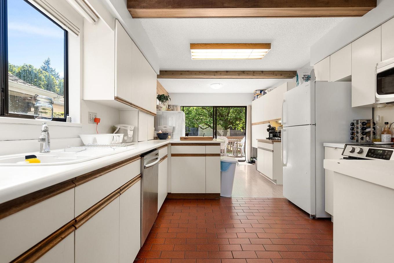 4316 2Nd Avenue W, Vancouver, BC