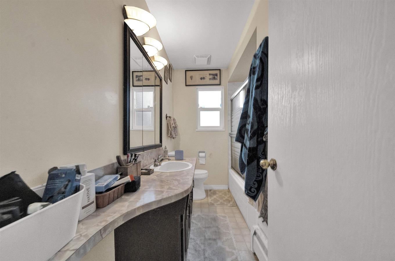 549 57Th Avenue E, Vancouver, BC