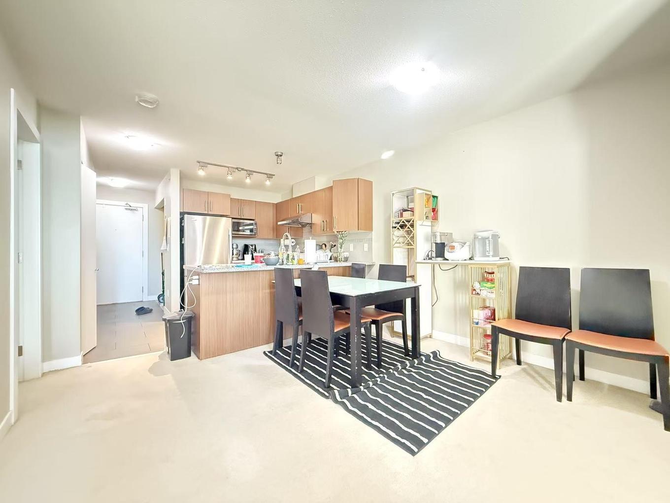 422-6828 Eckersley Road, Richmond, BC