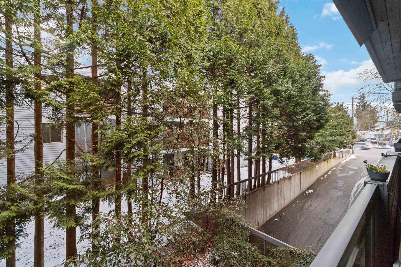 203-6105 Kingsway, Burnaby, BC