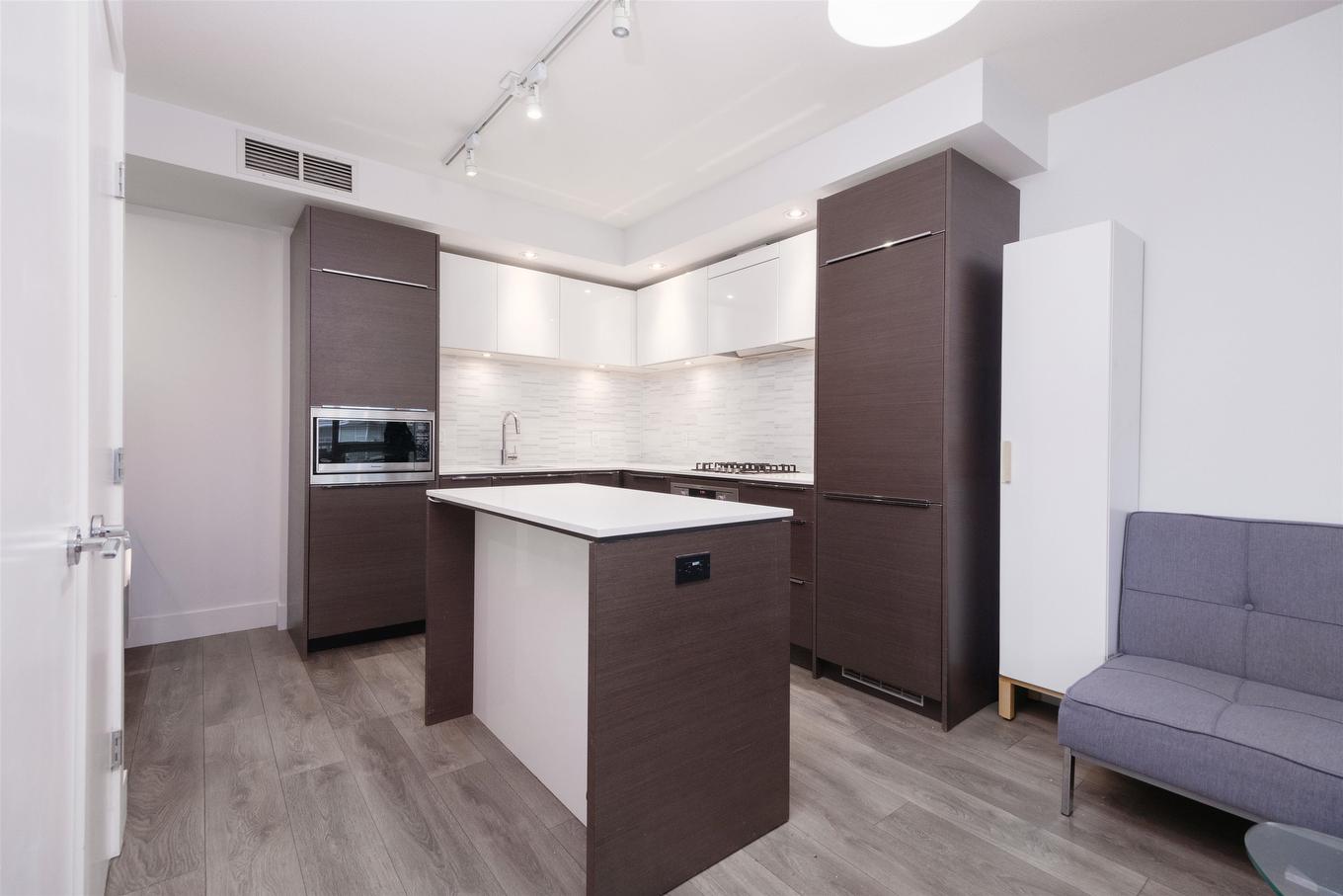 628-5233 Gilbert Road, Richmond, BC