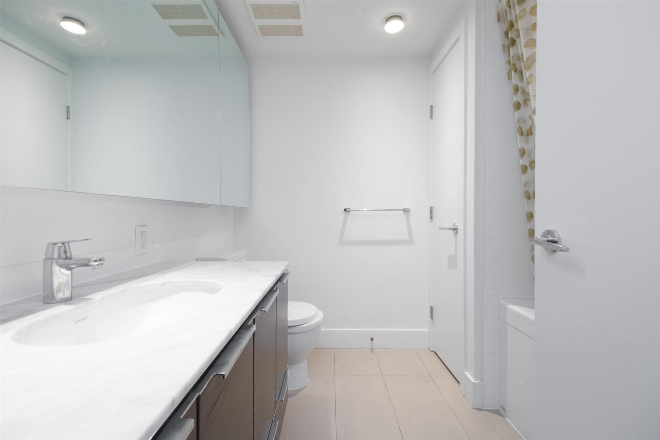 628-5233 Gilbert Road, Richmond, BC