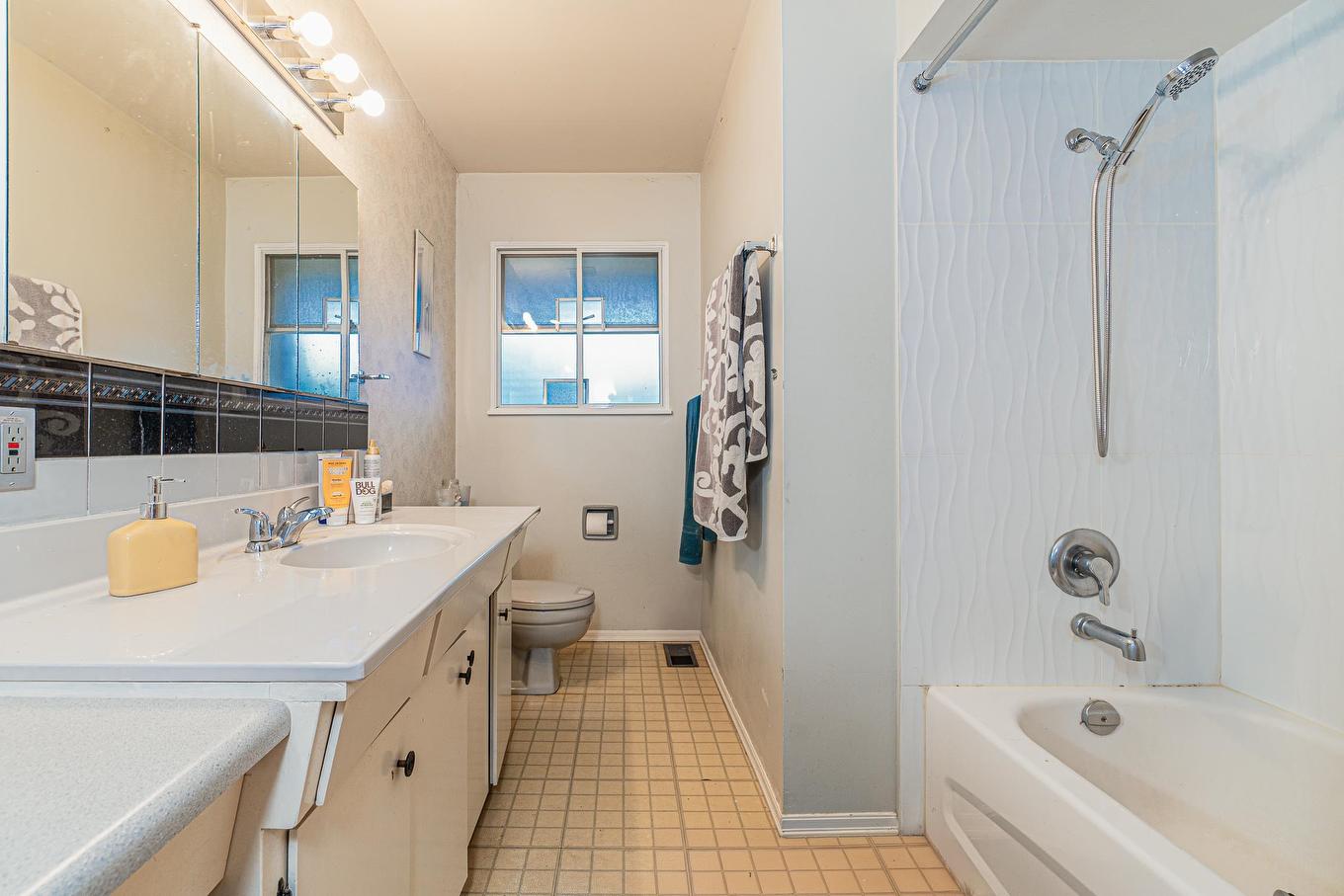 6460 Azure Road, Richmond, BC