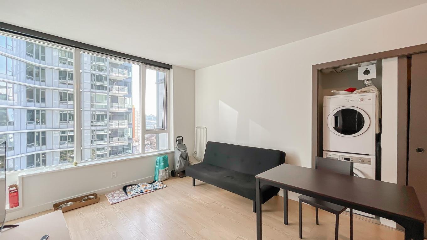 805-68 Smithe Street, Vancouver, BC