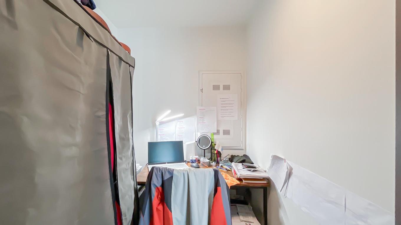 805-68 Smithe Street, Vancouver, BC