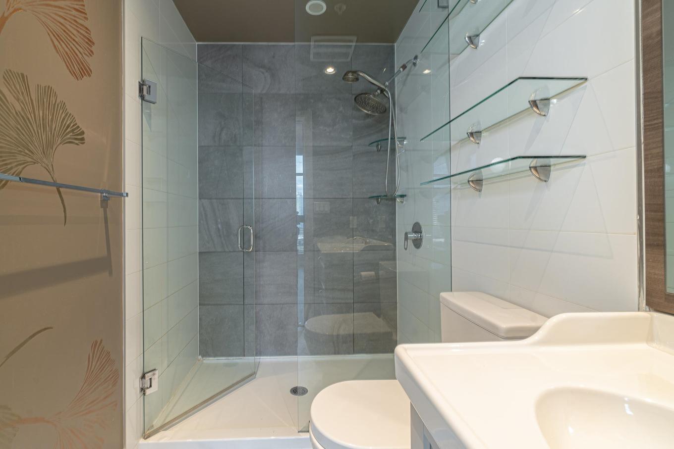 1909-4688 Kingsway, Burnaby, BC