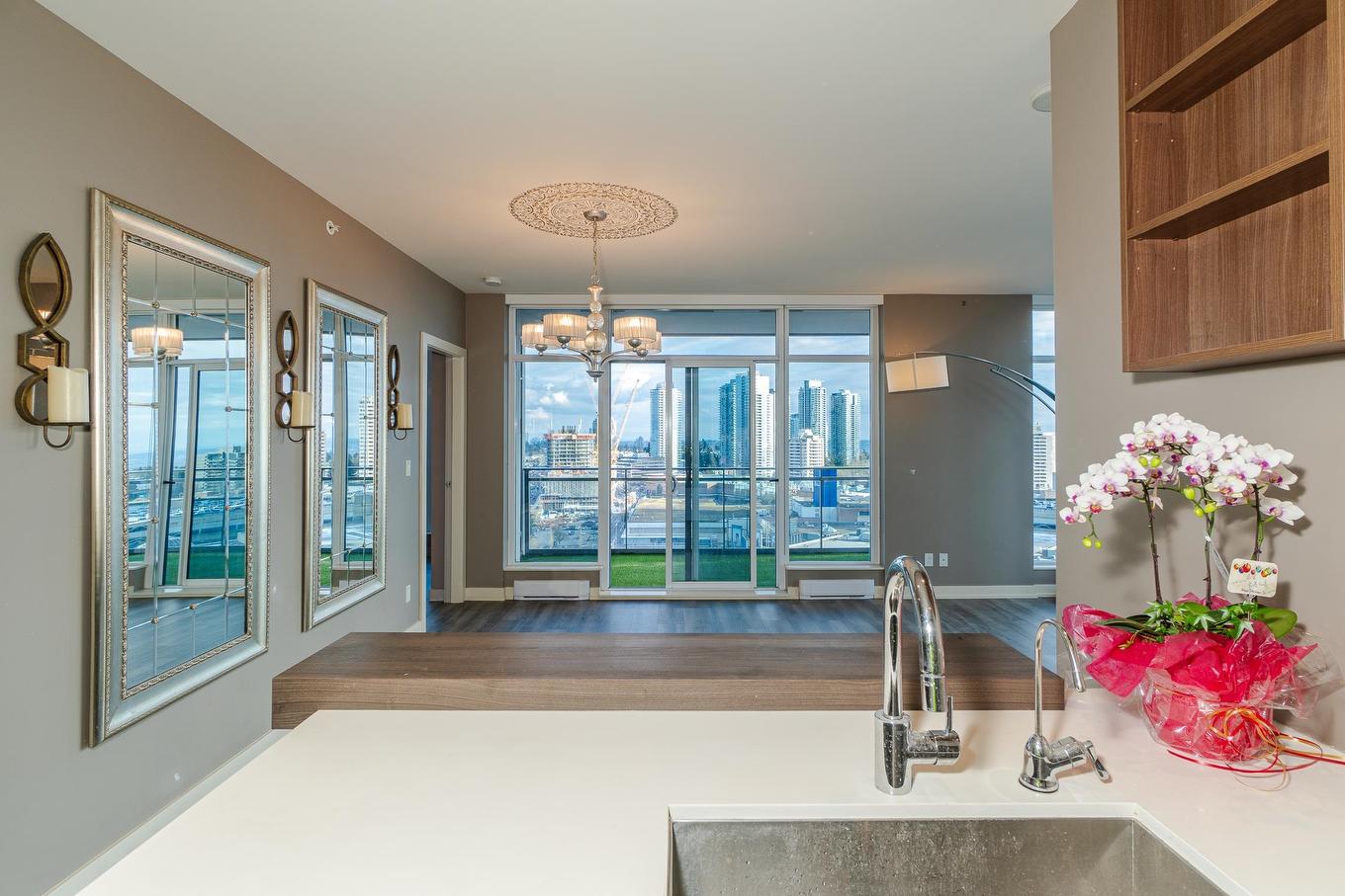 1909-4688 Kingsway, Burnaby, BC