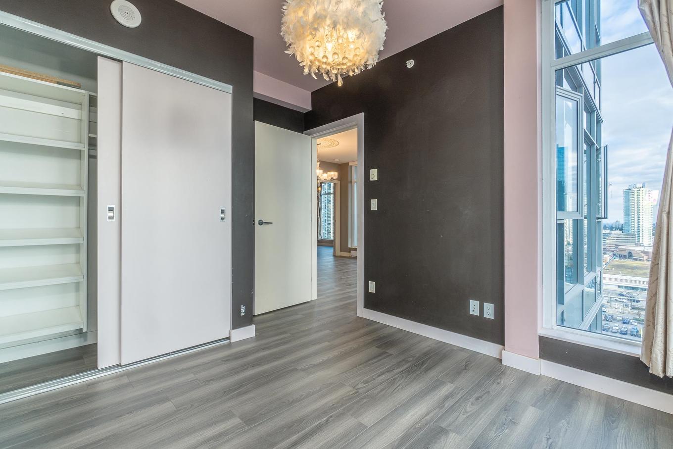 1909-4688 Kingsway, Burnaby, BC