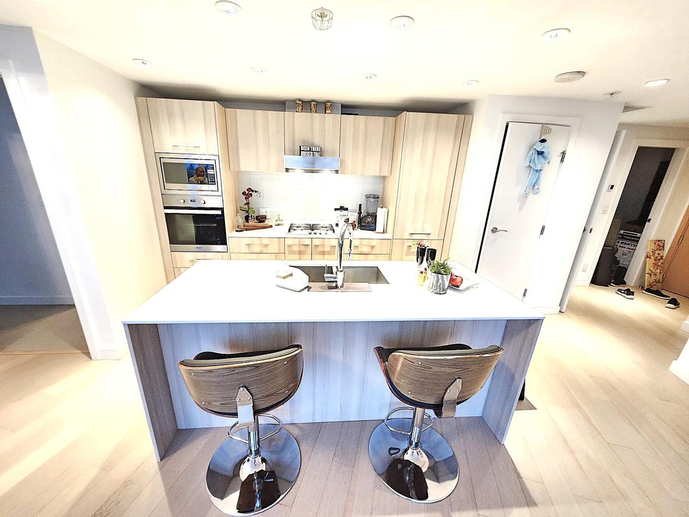 809-4638 Gladstone Street, Vancouver, BC