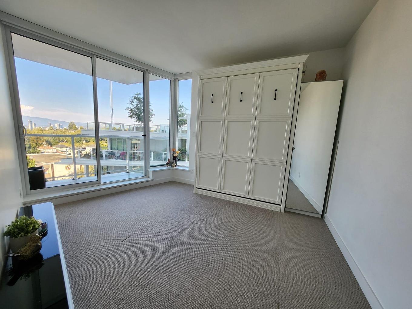 809-4638 Gladstone Street, Vancouver, BC