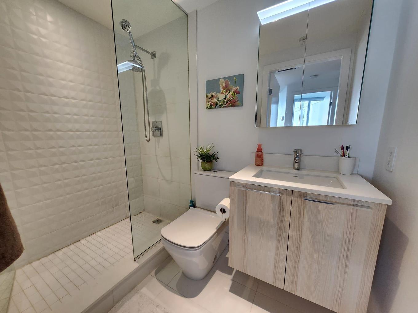 809-4638 Gladstone Street, Vancouver, BC