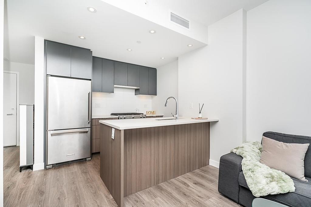 1702-3430 Kent Avenue E, Vancouver, BC