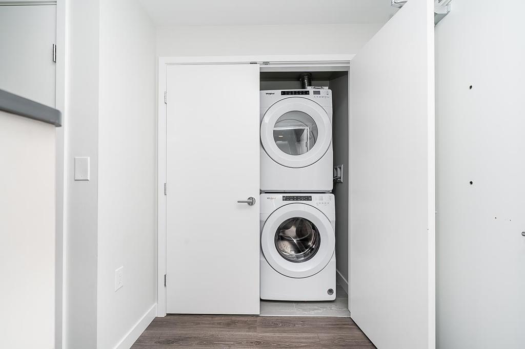 1702-3430 Kent Avenue E, Vancouver, BC