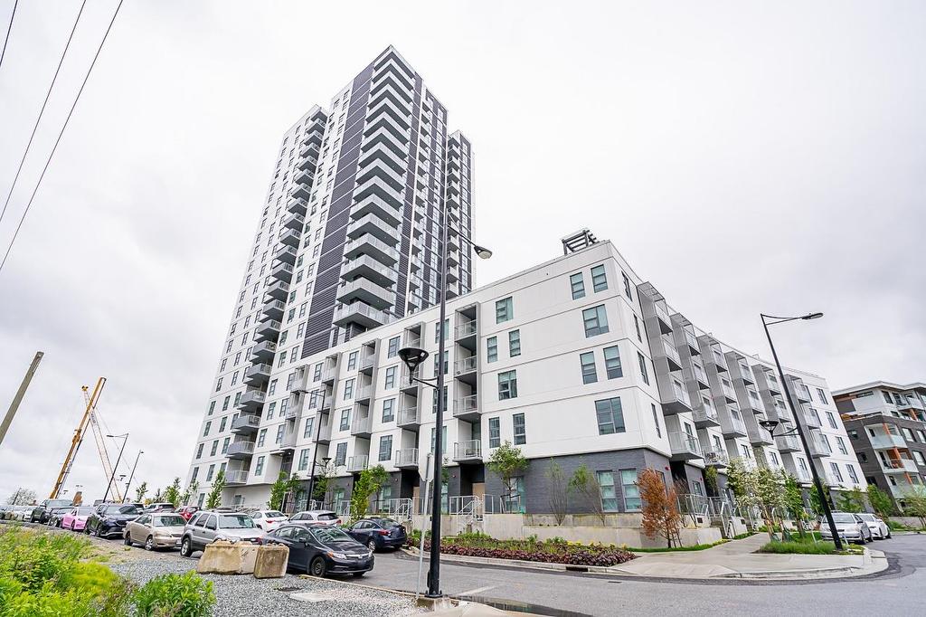 1702-3430 Kent Avenue E, Vancouver, BC