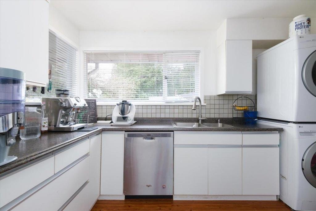 3001 Paisley Road, North Vancouver, BC