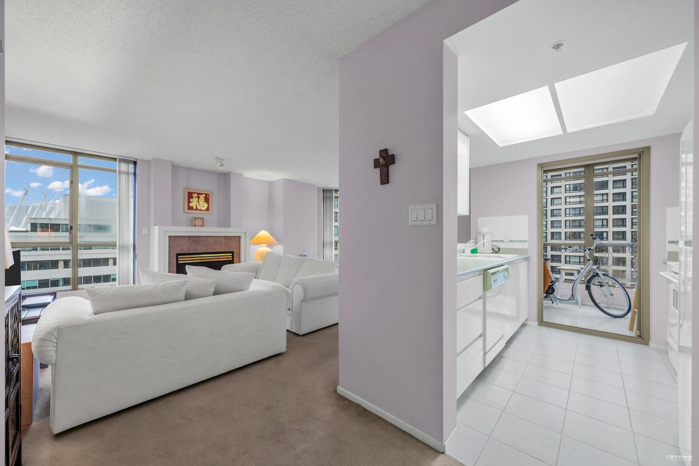 1303-867 Hamilton Street, Vancouver, BC